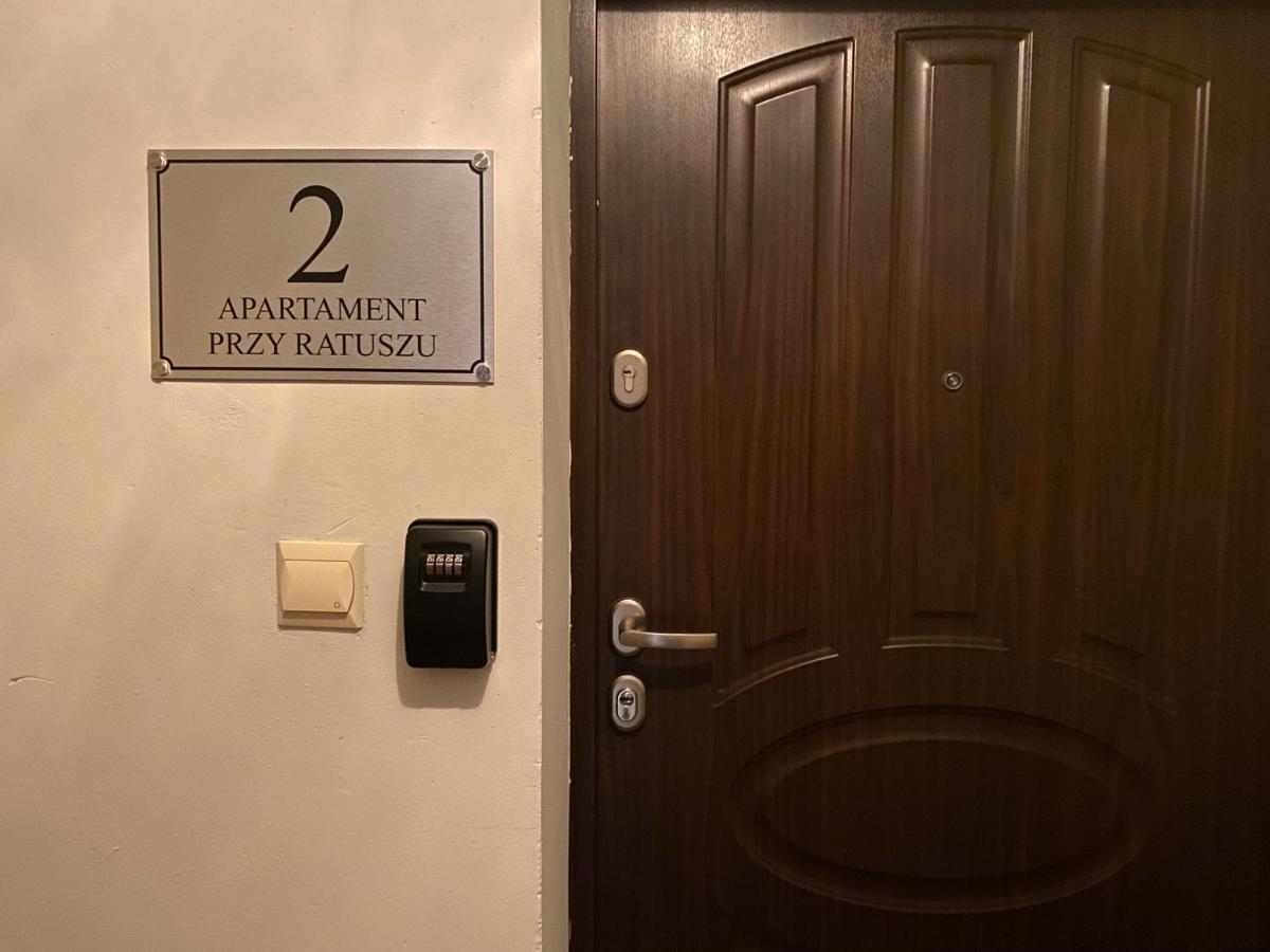 Apartament Przy Ratuszu Kłodzko Esterno foto