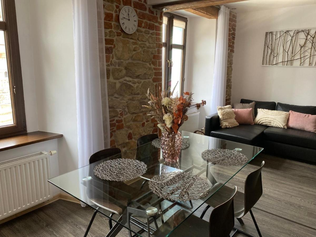 Apartament Przy Ratuszu Kłodzko Esterno foto