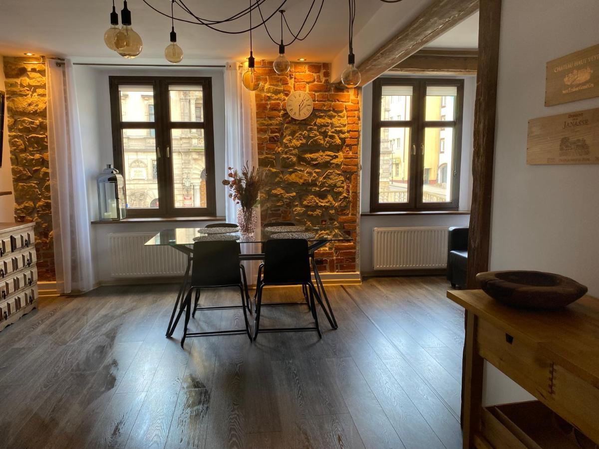 Apartament Przy Ratuszu Kłodzko Esterno foto